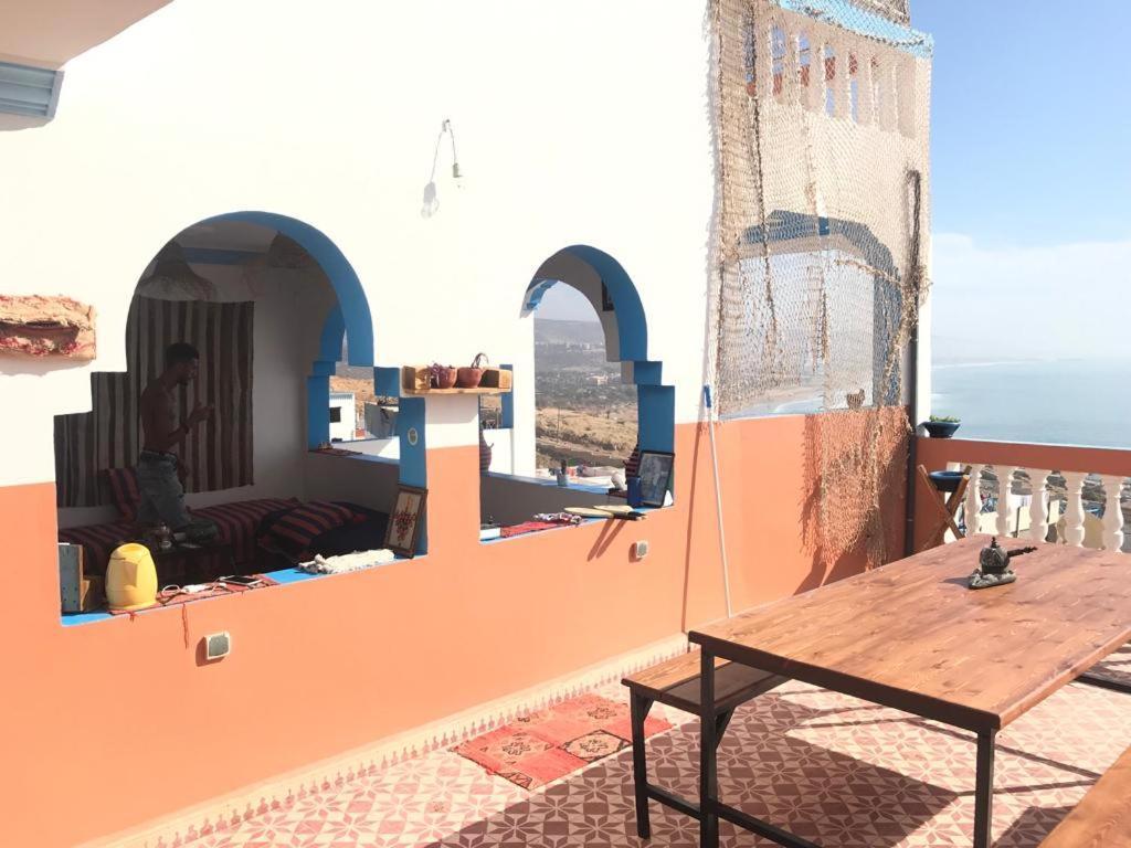 Binic Surf House Bed & Breakfast Taghazout Bagian luar foto