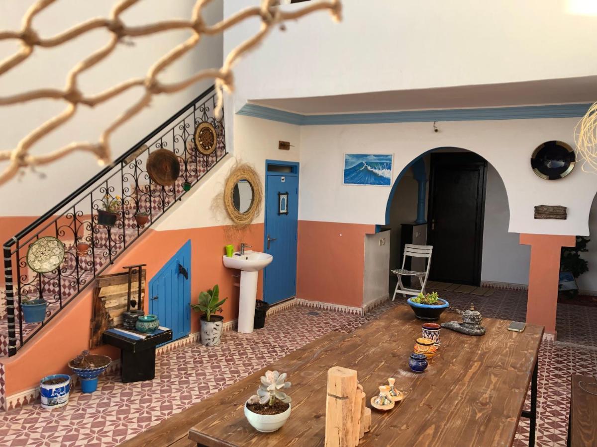 Binic Surf House Bed & Breakfast Taghazout Bagian luar foto