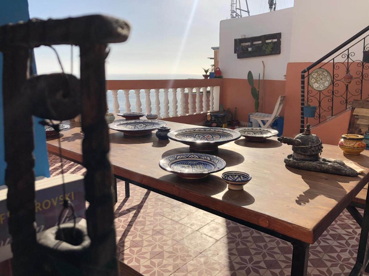 Binic Surf House Bed & Breakfast Taghazout Bagian luar foto
