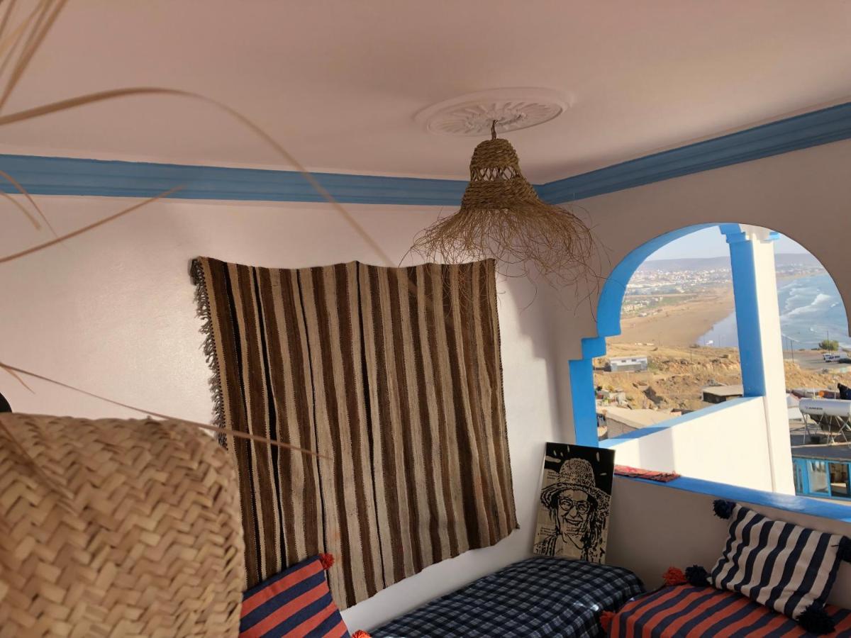 Binic Surf House Bed & Breakfast Taghazout Bagian luar foto