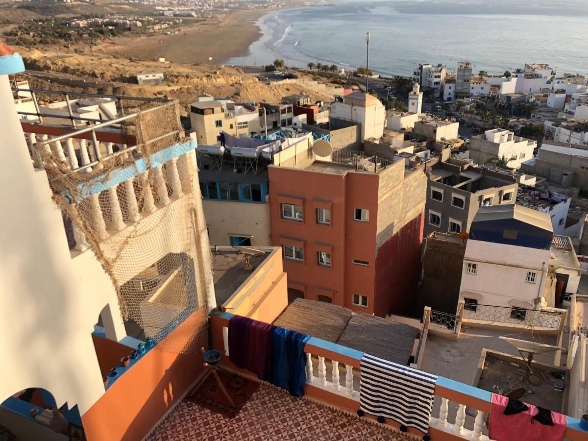 Binic Surf House Bed & Breakfast Taghazout Bagian luar foto