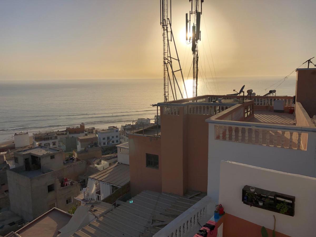 Binic Surf House Bed & Breakfast Taghazout Bagian luar foto
