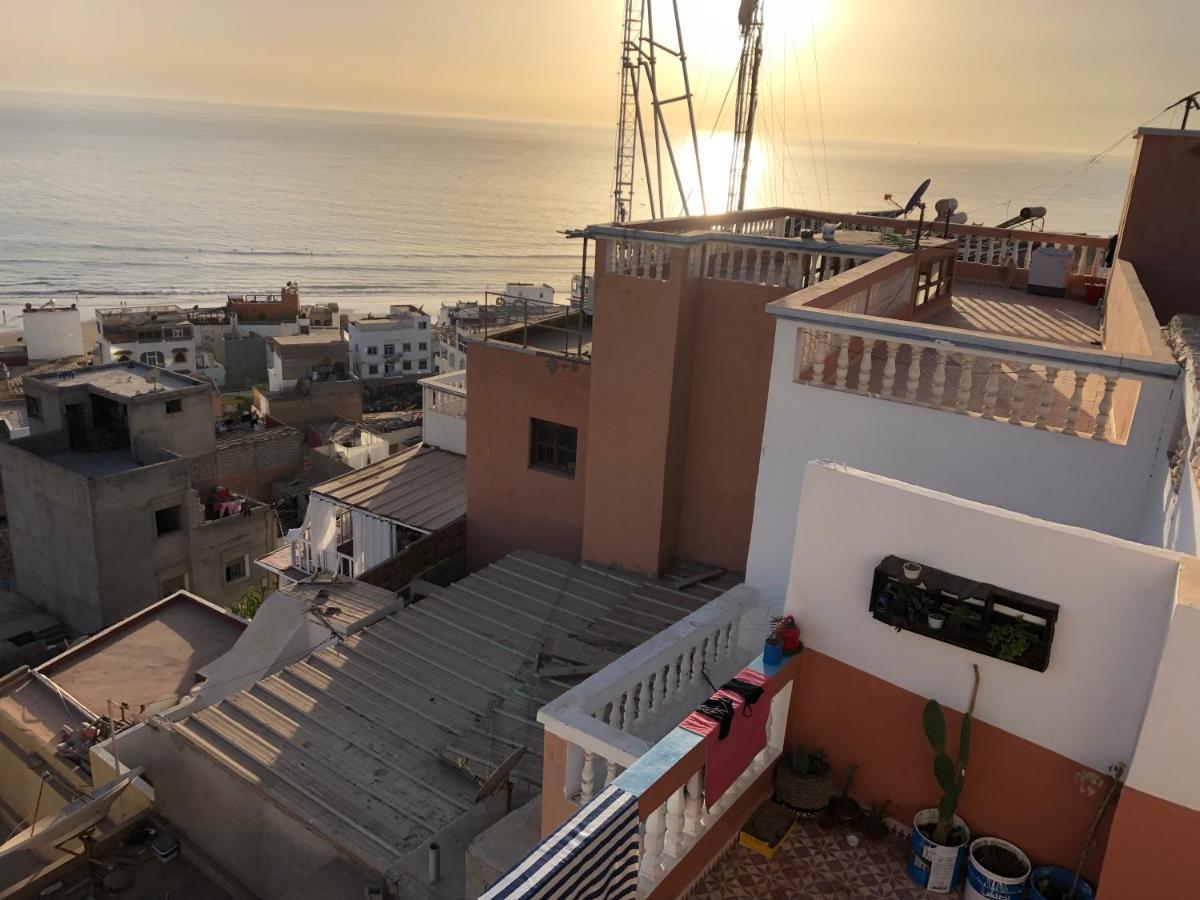 Binic Surf House Bed & Breakfast Taghazout Bagian luar foto