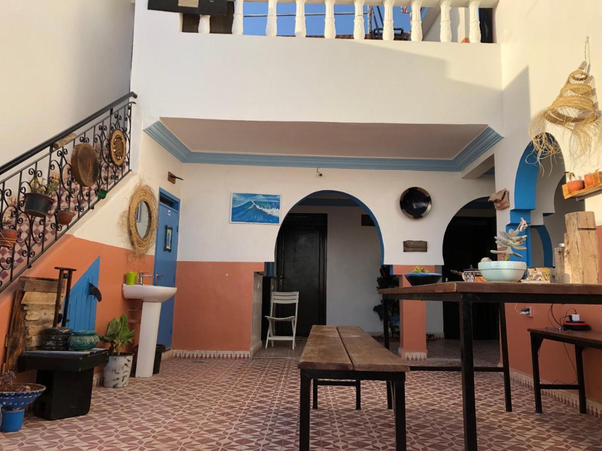 Binic Surf House Bed & Breakfast Taghazout Bagian luar foto