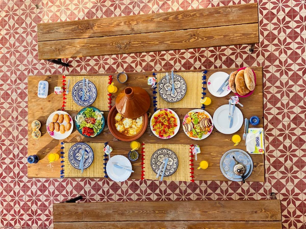Binic Surf House Bed & Breakfast Taghazout Bagian luar foto