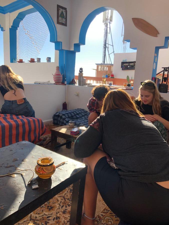 Binic Surf House Bed & Breakfast Taghazout Bagian luar foto