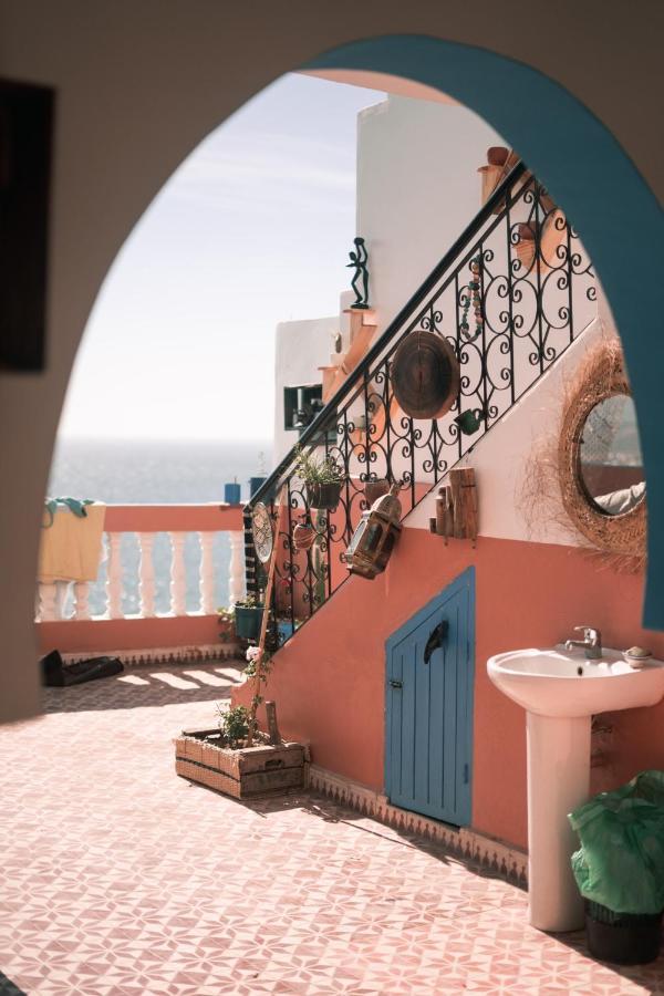Binic Surf House Bed & Breakfast Taghazout Bagian luar foto